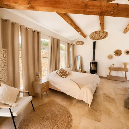 Provencale Climatisee Avec Piscine, Entouree De Verdure Et Au Calme Vila