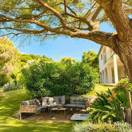 Provencale Climatisee Avec Piscine, Entouree De Verdure Et Au Calme Sainte-Maxime