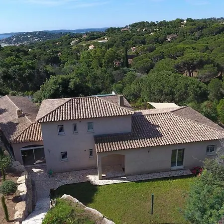 Provencale Climatisee Avec Piscine, Entouree De Verdure Et Au Calme *