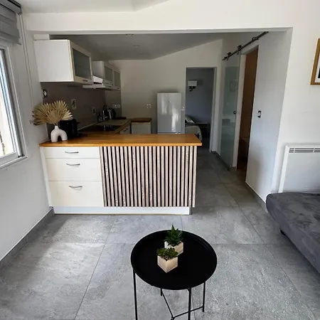 Provencale Climatisee Avec Piscine, Entouree De Verdure Et Au Calme Vila *